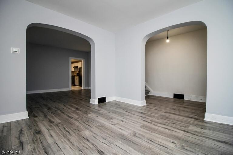 Property listing MLS 4050340 photo 15