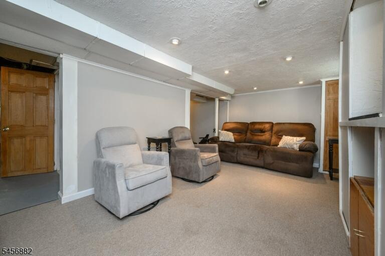 Property listing MLS 4050358 photo 25