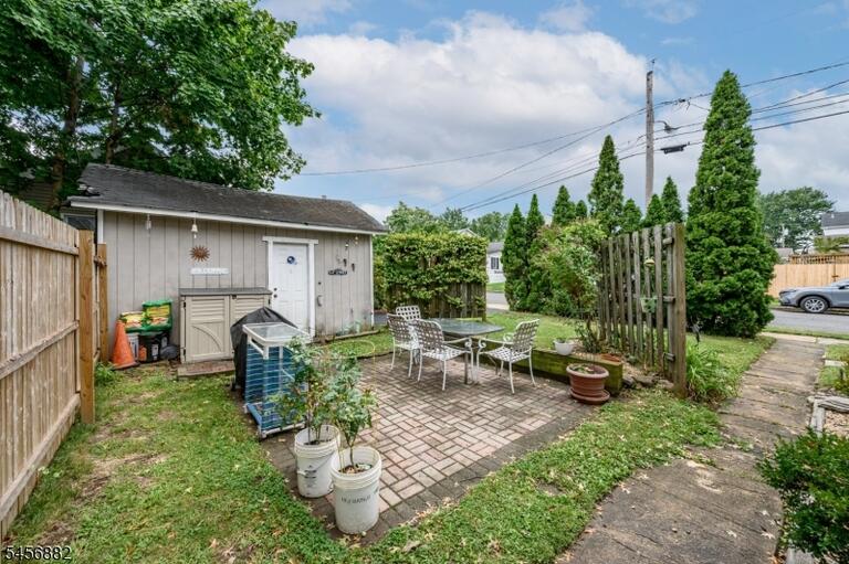 Property listing MLS 4050358 photo 32