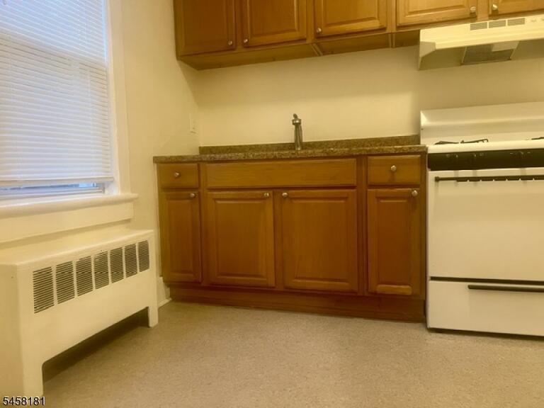 Property listing MLS 4050437 photo 1