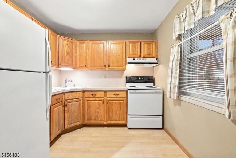 Property listing MLS 4050445 photo 5