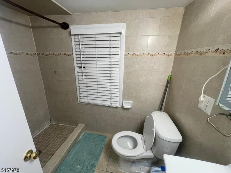 Property listing MLS 4050459 photo 11