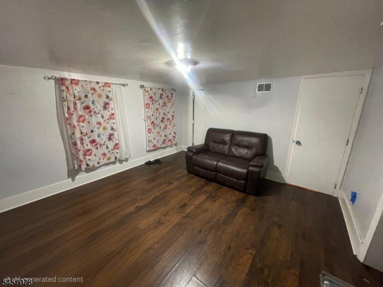 Property listing MLS 4050459 photo 2